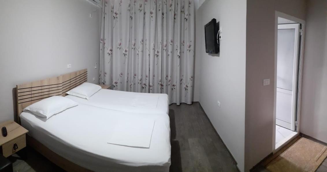 Hotel Permeti Εξωτερικό φωτογραφία